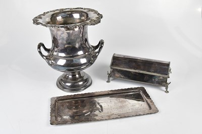 Lot 2832 - A small group of electroplated items, to...