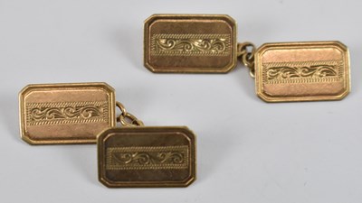 Lot 806 - A pair of 9ct yellow gold cufflinks (af),...