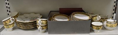 Lot 559 - WEDGWOOD; an 'India' pattern part tea service,...