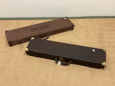 Lot 12 - A Lloyd and Son leather gun case with brass...