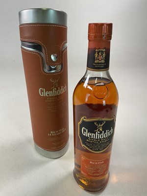 Lot 729 - WHISKY; a bottle of Glenfiddich Single Malt...