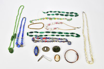Lot 1164 - A small collection of assorted costume...
