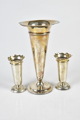 Lot 2425 - DEAKIN & FRANCIS; a pair of loaded George IV...