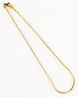 Lot 820 - THEO FENNELL; an 18ct yellow gold anklet,...