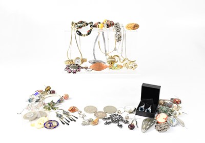 Lot 1151 - A quantity of costume jewellery, to include a...