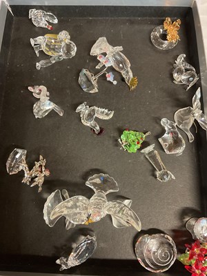 Lot 5541 - SWAROVSKI; a collection of eighteen animals...