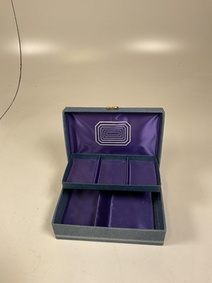 Lot 52 - Two jewellery boxes