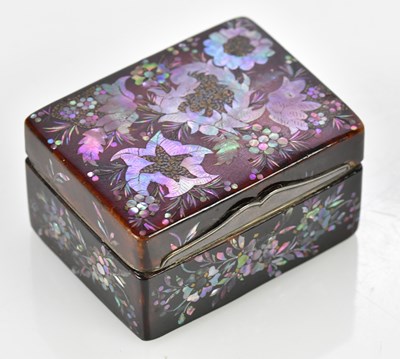 Lot 2048 - A fine quality silver mounted burgauté lacquer...