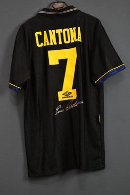 Lot 5225 - ERIC CANTONA; a signed Manchester United retro-...
