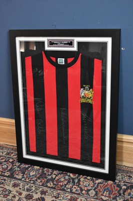 Lot 5223 - MANCHESTER CITY; a retro-style football shirt,...