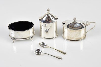 Lot 2195 - WALKER & HALL; an Elizabeth II hallmarked...