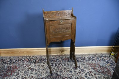 Lot 6650 - A 19th century mahogany tilt-top tripod table,...