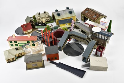 Lot 4362 - HORNBY; a collection of Hornby and other...