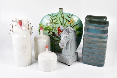 Lot 5483 - A small collection of decorative ceramics to...