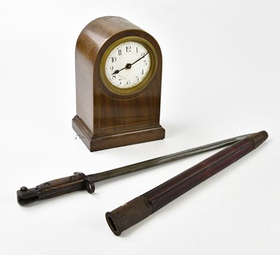 Lot 5137 - A WWI Lee Enfield bayonet with scabbard and an...