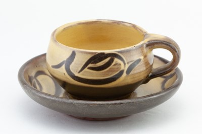 Lot 315 - PAUL BARRON (1917-1983); a large slipware cup...