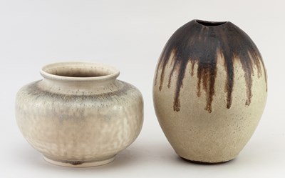 Lot 90 - CHRIS CARTER (born 1945); a bulbous stoneware...