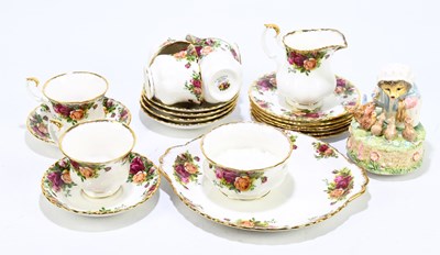 Lot 793 - ROYAL ALBERT; a twenty piece 'Old Country...