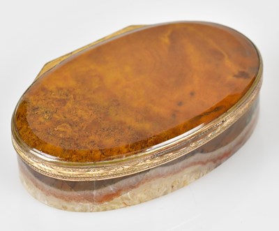 Lot 2071 - An early 19th century hardstone snuff box of...