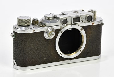 Lot 1395 - LEICA; a Leica III rangefinder 35mm film...