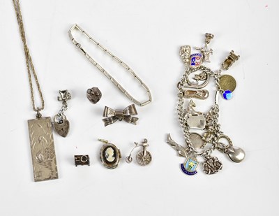Lot 537 - A group of silver and white metal jewellery...