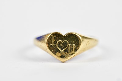Lot 259 - A 9ct yellow gold ring with heart shaped...
