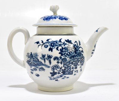 Lot 826 - An 18th century Worcester blue and white...