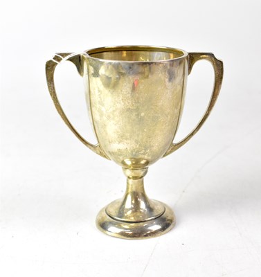 Lot 659 - An Edward VII hallmarked silver trophy