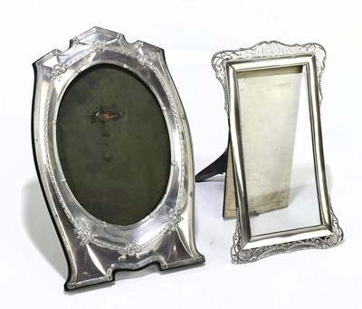 Lot 2288 - JOSEPH GLOSTER LTD; a George V hallmarked...