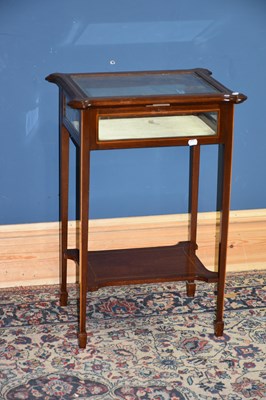 Lot 6726 - An Edwardian inlaid mahogany bijouterie table...