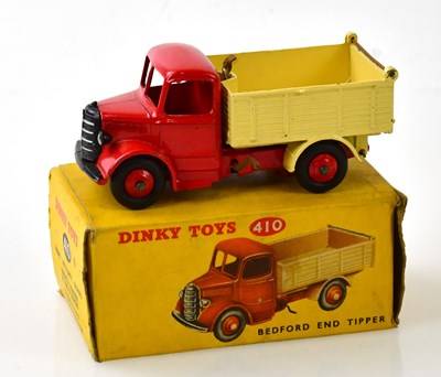 Lot 4529 - DINKY TOYS; a boxed model vehicle, 401 Bedford...