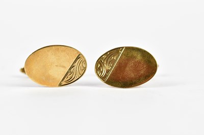 Lot 485 - A pair of 9ct yellow gold cufflinks with oval...