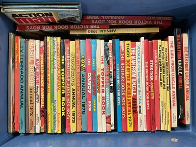 Lot 6007 - A large collection of various annuals to...