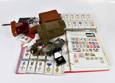 Lot 5092 - A small group of collectors' items to include...