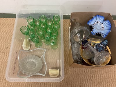 Lot 255 - A quantity of various glassware including...