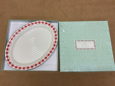 Lot 228 - SOPHIE CONRAN FOR PORTMEIRION; a boxed platter,...