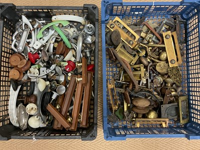Lot 446 - A quantity of 19th and 20th century handles...