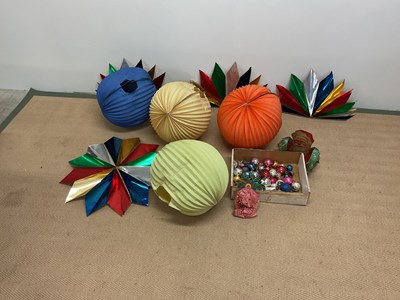 Lot 20 - A box of vintage Christmas decorations from...