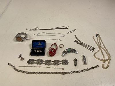 Lot 349 - A small group of jewellery including silver.