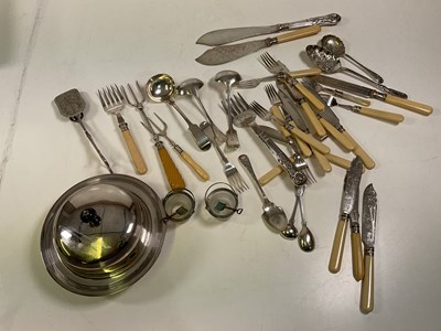 Lot 281 - A group of silver plate including a muffin...