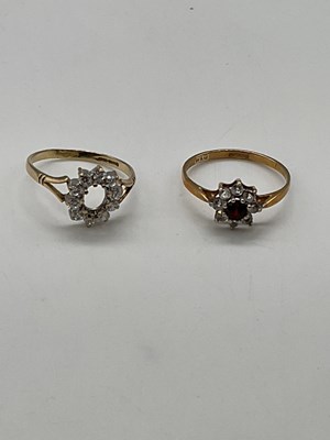 Lot 360 - Two 9ct yellow gold dress rings, one lacking...