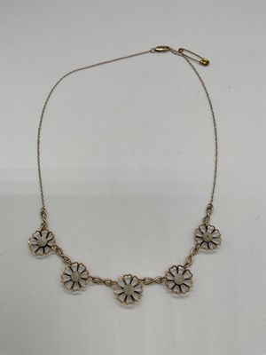 Lot 348 - A 9ct yellow gold necklace set with five...