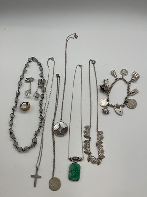 Lot 346 - A quantity of silver and white metal jewellery,...