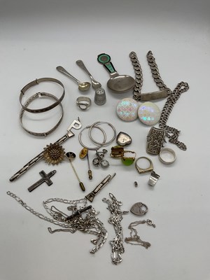 Lot 358 - A group of silver and white metal, including...