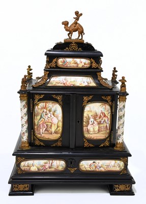 Lot 5 - A fine quality 19th century ebonised wood...