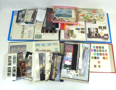 Lot 595 - A collection of mixed stamps and coins