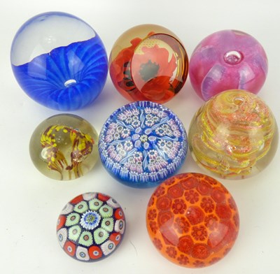 Lot 187 - Eight modern glass decorative art glass paperweights