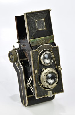 Lot 1391 - WELTA; a Welta Perfecta folding TLR camera,...