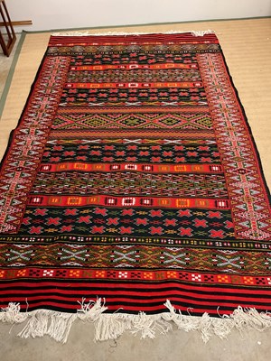 Lot 425 - A Kilim rug, 320 x 198cm.