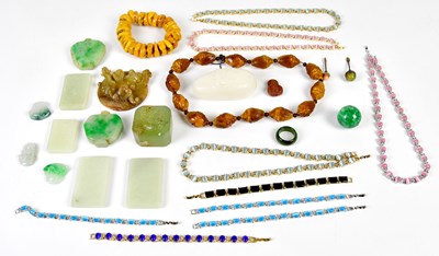 Lot 1360 - A collection of hardstone items including...